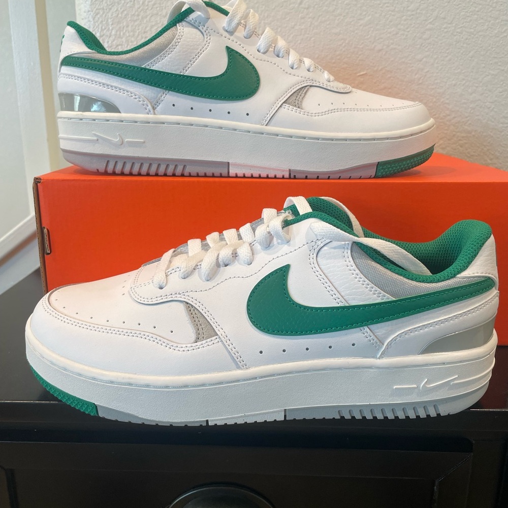 Brand new Nike Gamma Force size 10 women.